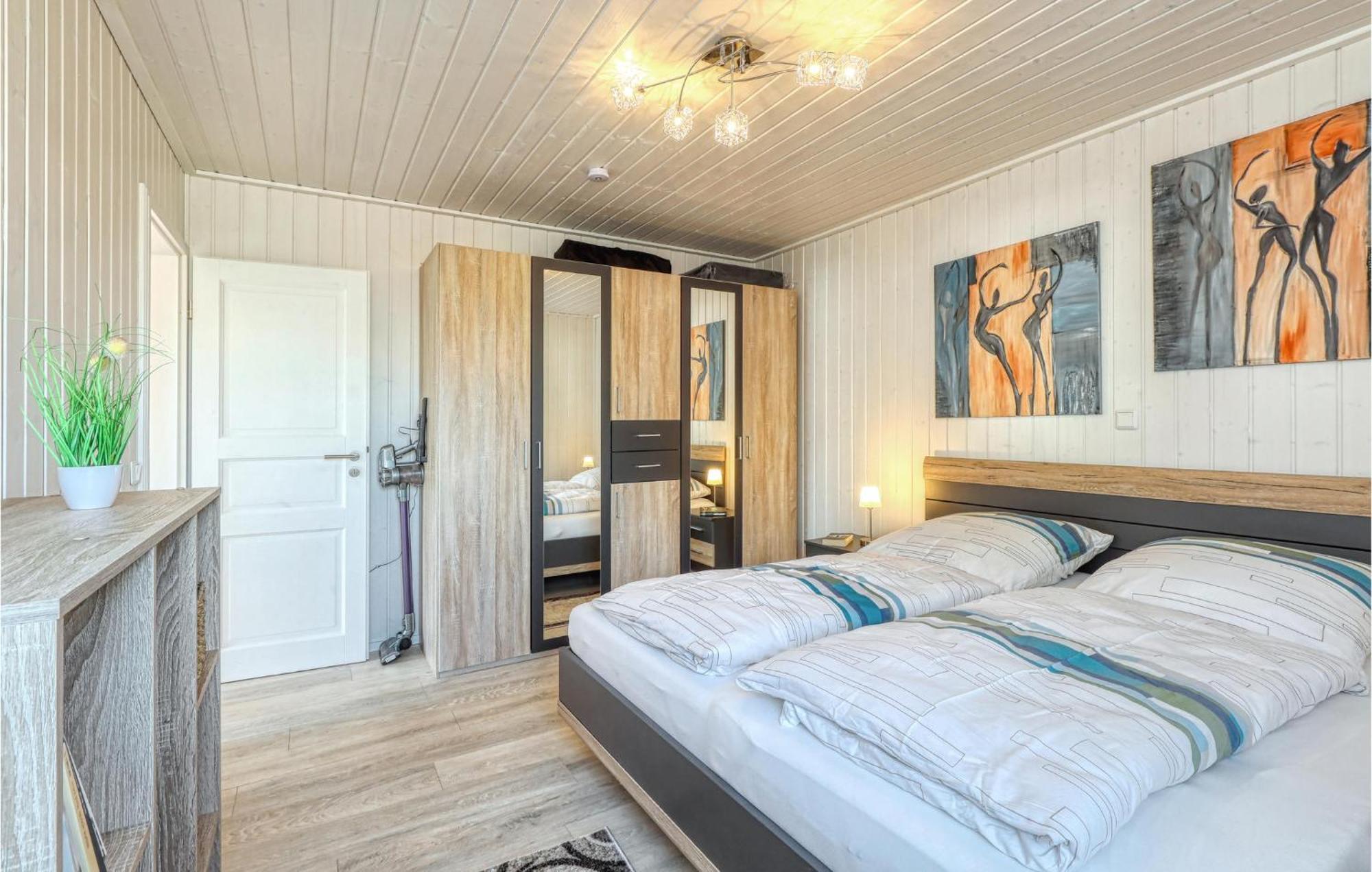 Awesome home in Zerpenschleuse with 2 Bedrooms&WiFi Buitenkant foto