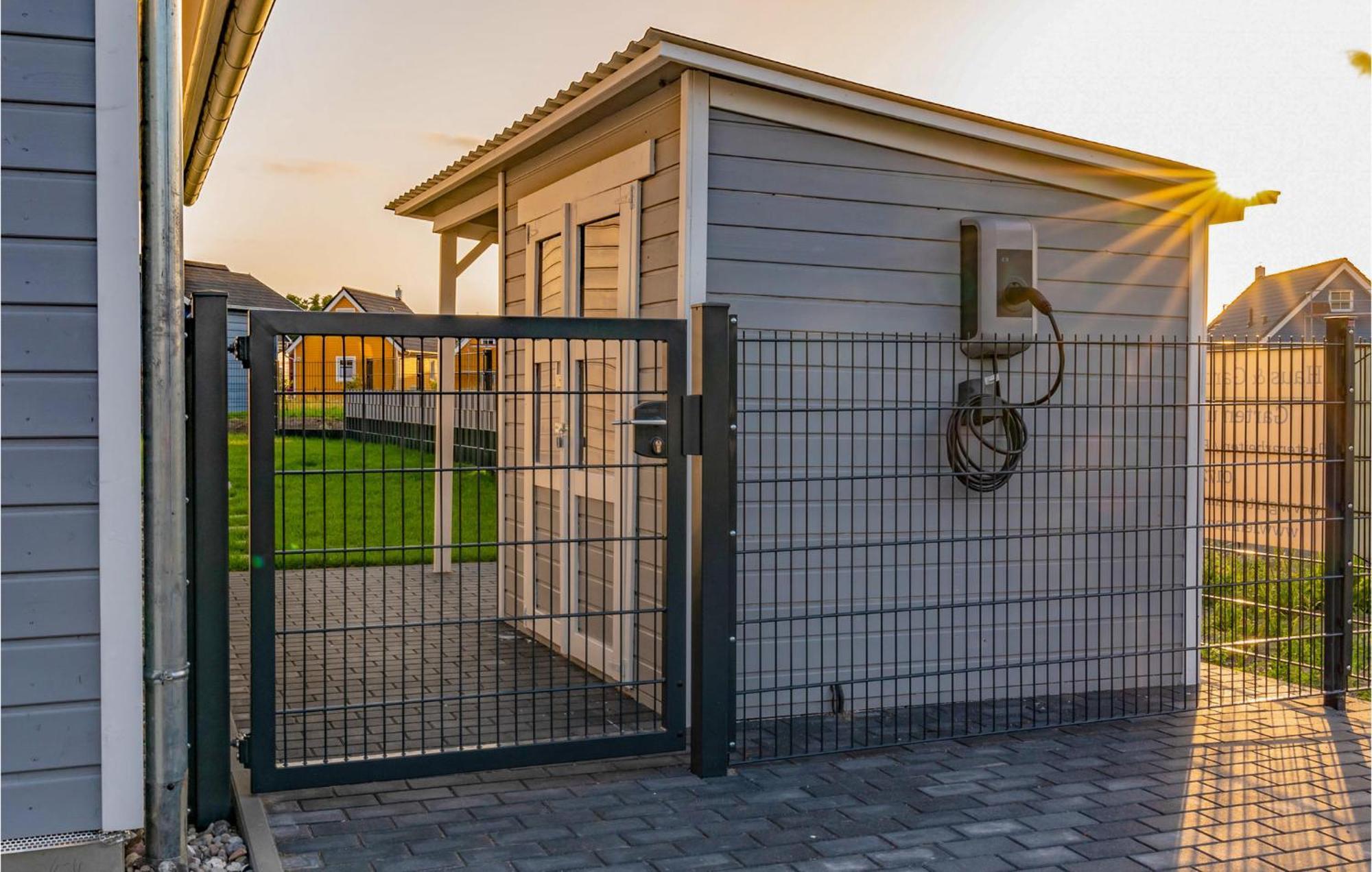 Awesome home in Zerpenschleuse with 2 Bedrooms&WiFi Buitenkant foto